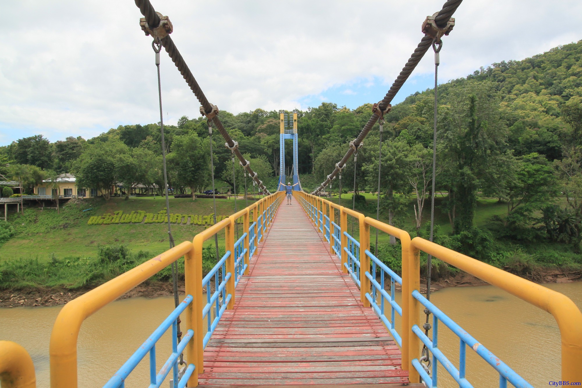 程逸府(又称乌达叻滴府 Uttaradit)的诗丽吉水坝(Sirikit Dam) 程逸府(又称乌达叻滴府 Uttaradit)的诗丽吉水坝(Sirikit Dam)